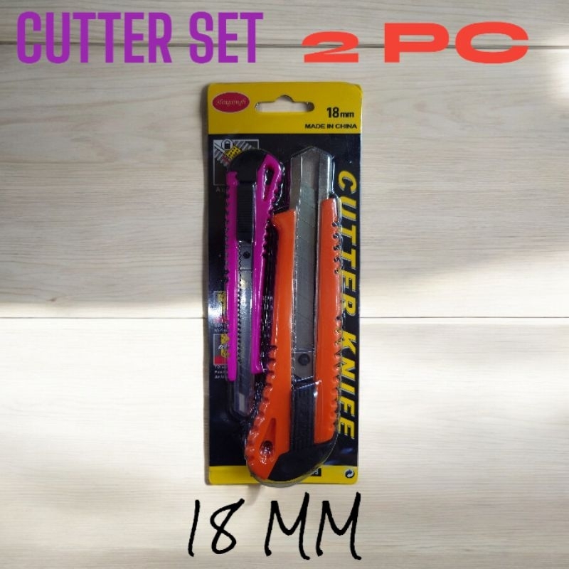 

CUTTER SET ISI 2PC BESAR DAN KECIL 18MM MURAH 2742