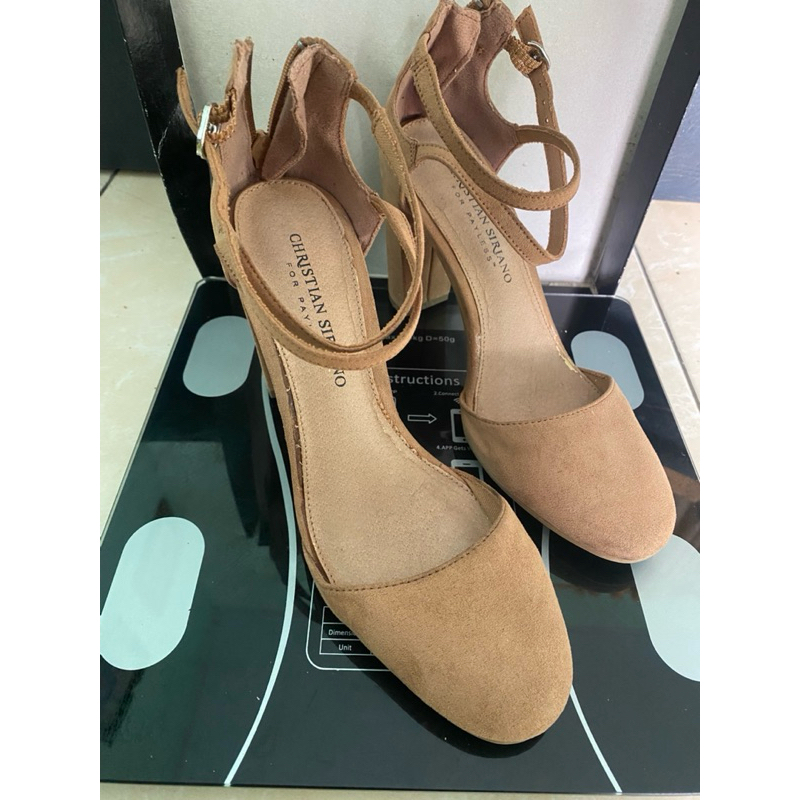 preloved heels christian siriano by payless