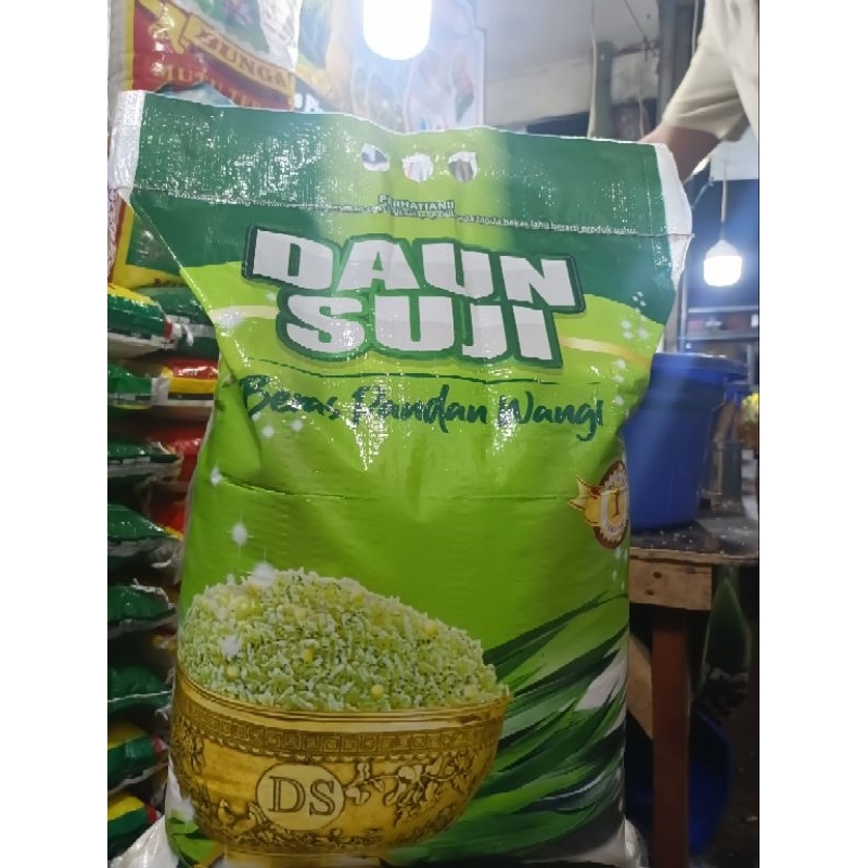 

BERAS PANDAN WANGI CAP DAUN SUJI 5LT,5KG,10LT,10KG,20 LT&20KG