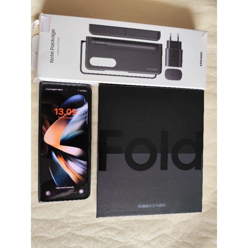 Samsung galaxy fold 4 ram 12 internal 512 second