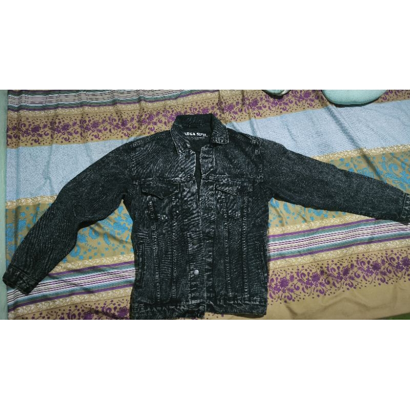 Denim Sandang Warga Sipil Ferry Irwandi