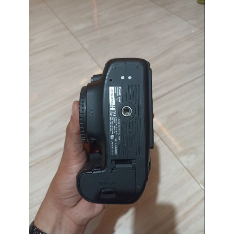Kamera Second Canon 80D Body Only No Vignet