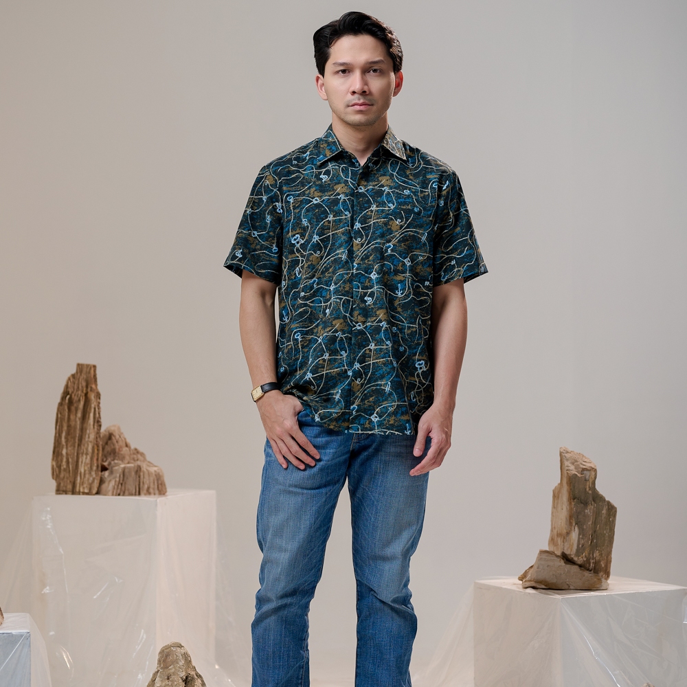 ZM Zaskia Mecca - Praja Kemeja Koko Pria Lengan Pendek  - Aksara Nusantara - Edisi Aksara Pallawa