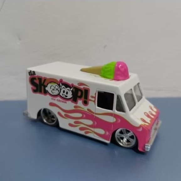 Jada Toys DubCity Ice Cream Truck