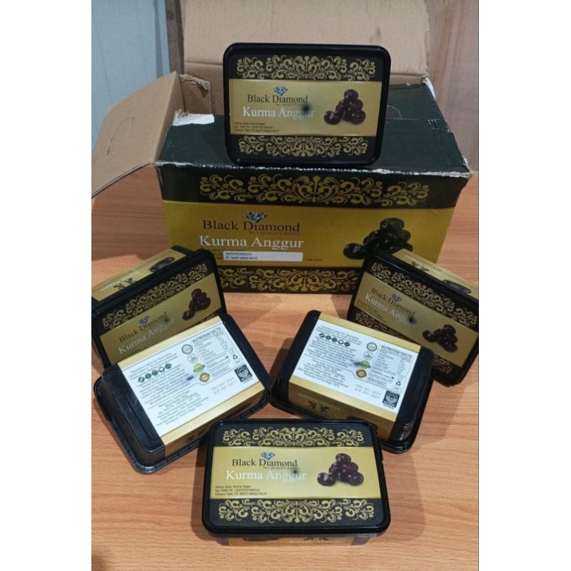 

Kurma black diamond Korma anggur 1pck 500gr