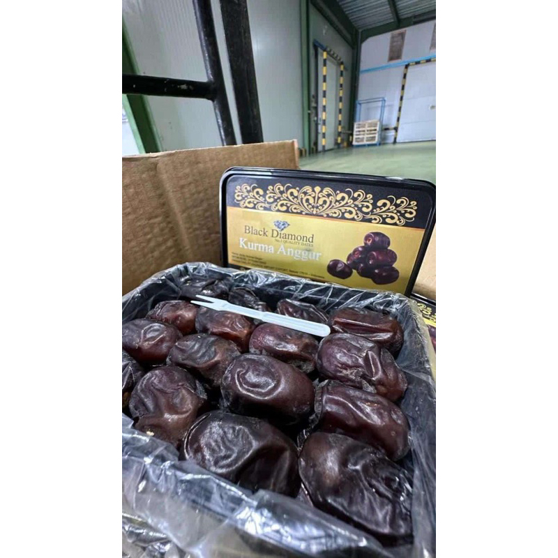 

kurma anggur black diamond