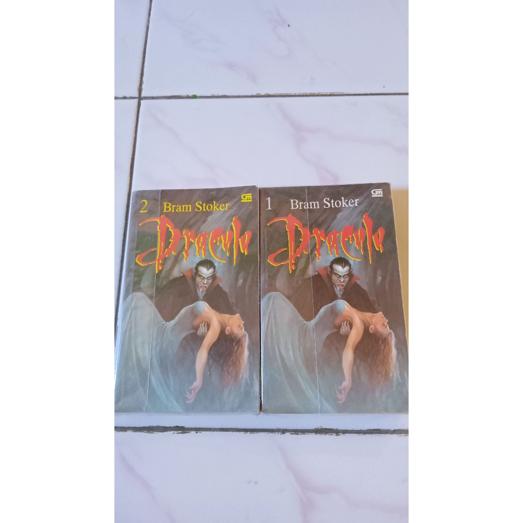 Dracula 1&2  - Bram Stoker
