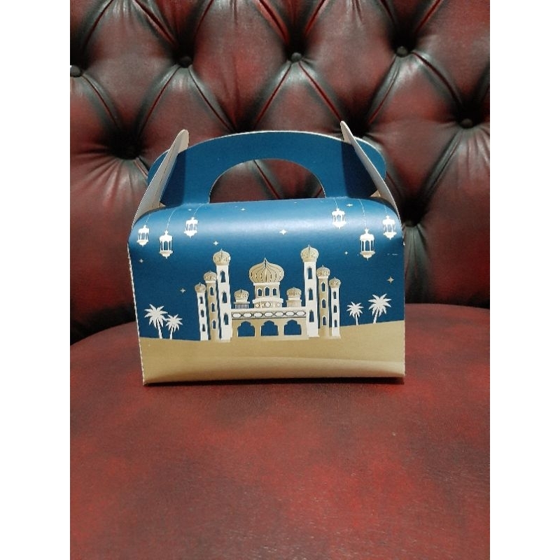 

GABLE BOX FC SPESIAL IDUL FITRI IVORY 250 gsm
