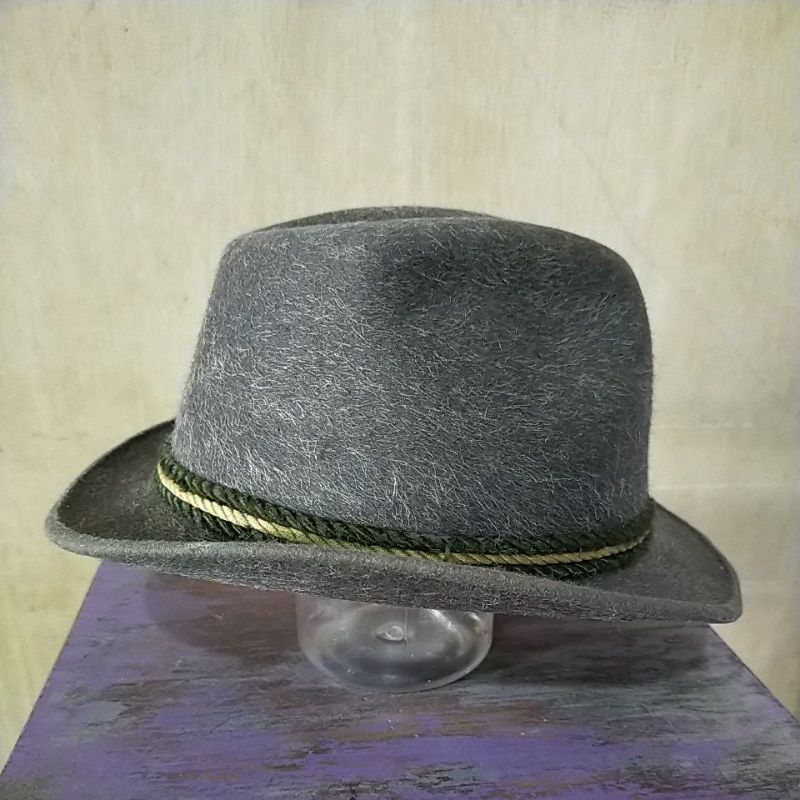 Topi Fendora,laken,kulit berbulu, import eropa,abu tua