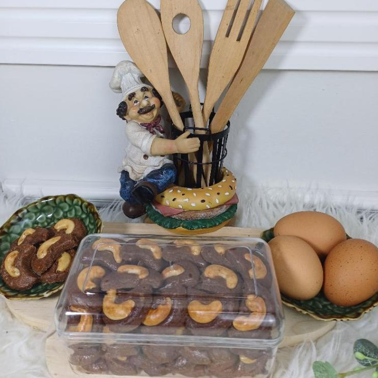 

RB Kue kering Nastar / Keju / Putri salju / Coklat mede / Sagu keju 350gr