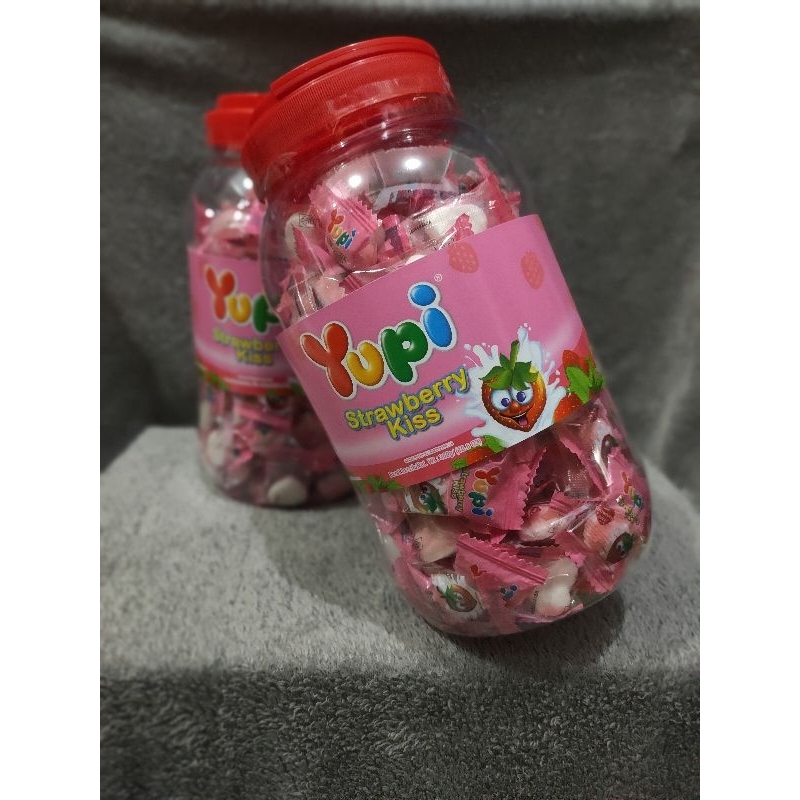 

Yupi Toples Strawberry Kiss 300gr.