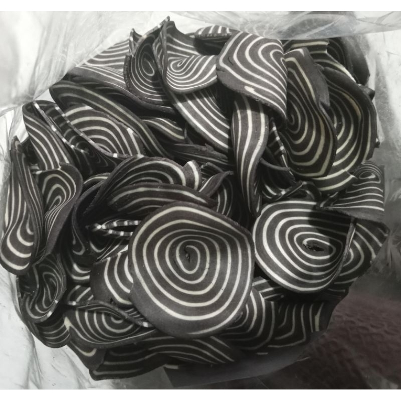 

MAKANAN RINGAN / CAMILAN / JAJANAN KUPING GAJAH KEMASAN 250 GR
