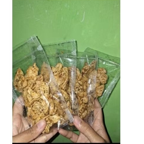 

OTAK OTAK CRYSPI CHILI OIL PEDAS DAUN JERUK