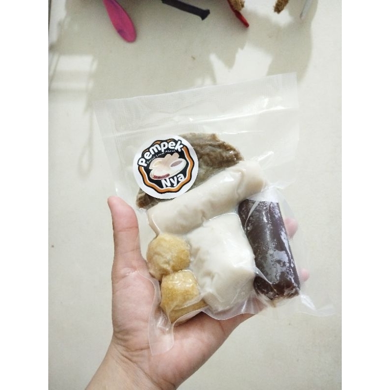 

FOROZEN PEMPEK ASLI IKAN TENGGIRI