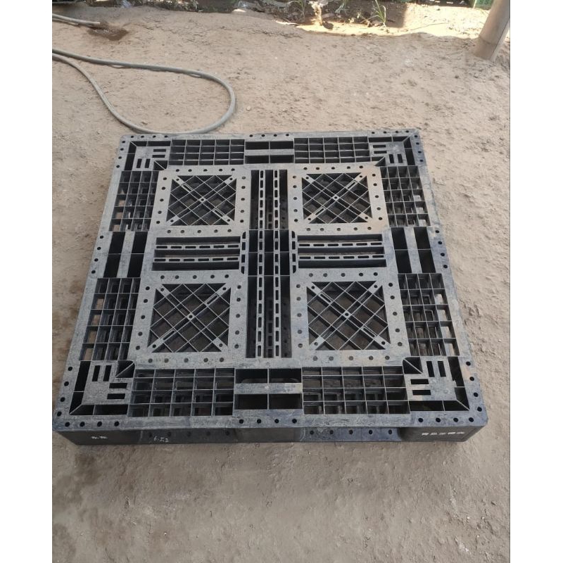 

palet plastik bekas 105x105x15