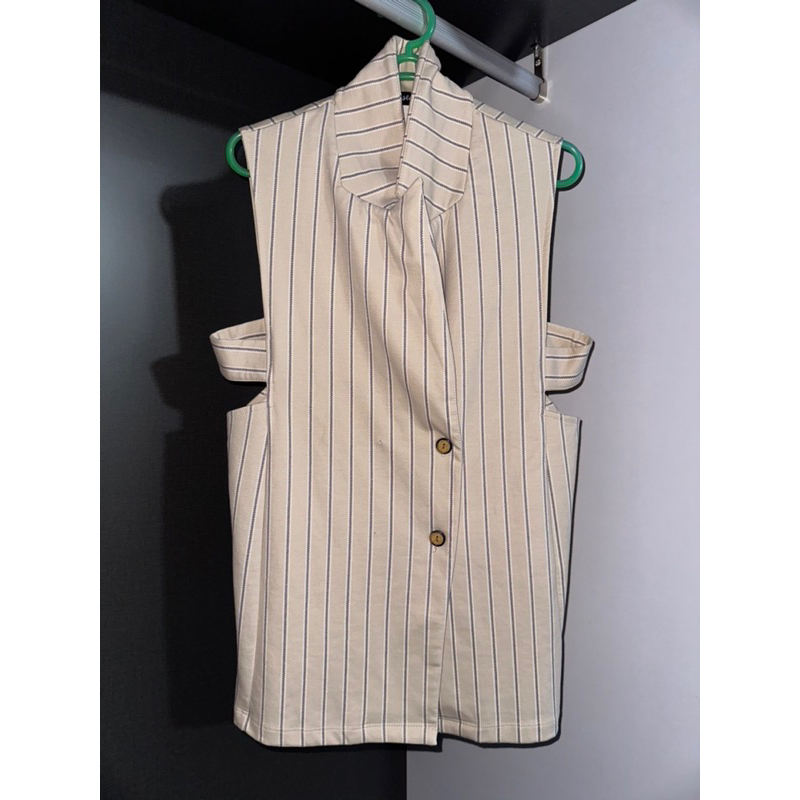 PRELOVED VEST OUTER ELEGAN IN CREAM BAJU ATASAN baju murah thrift