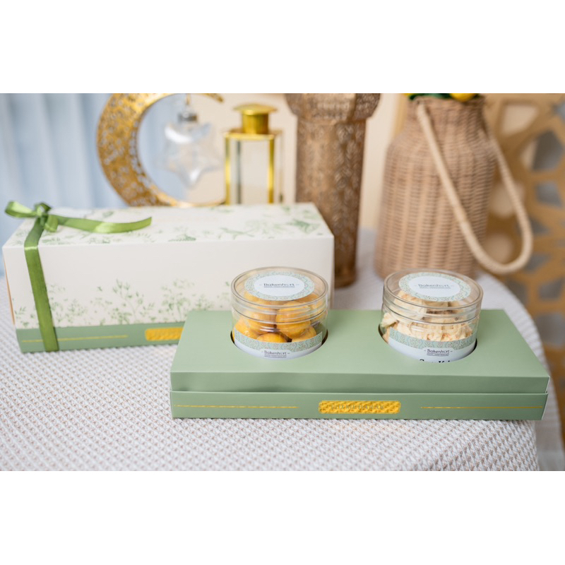 

Alya Package | Hampers Lebaran Idul Fitri Premium, Luxury, Murah, Mewah, Lucu, Kue Kering, Nastar, Chocochips Cookie, Sagu Keju, Butter Anchor Bakenhart.id
