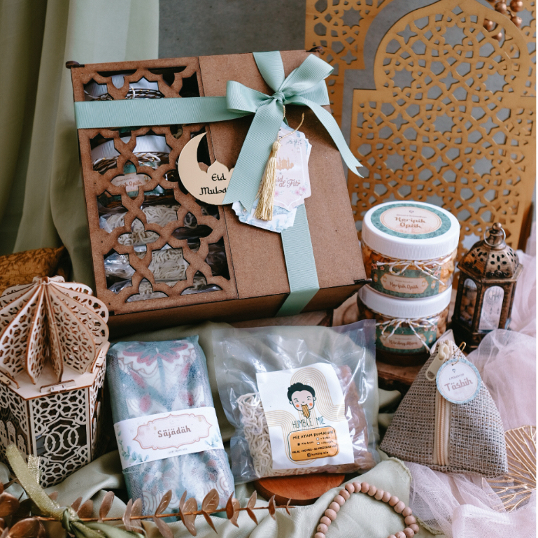 

SUCI PREMIUM - Hampers Idul Fitri/Lebaran/Parcel Hari Raya/Paket Ramadhan Humble Mie/Bingkisan Mie Ayam/Bakmi Ayam