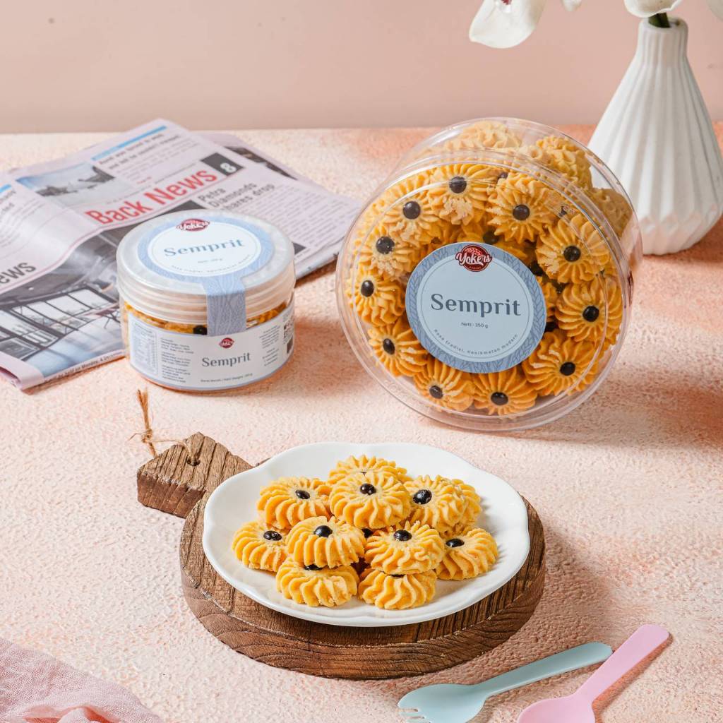 

Kue Semprit Premium – Manis, Lembut, & Renyah