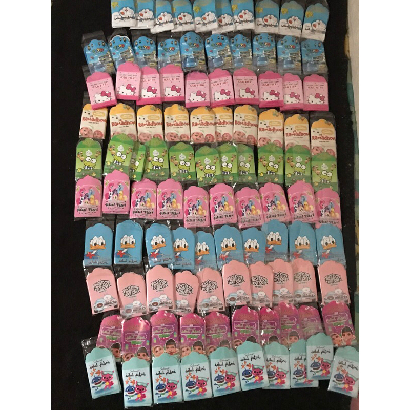 

Amplop Lebaran (uang dilipat)