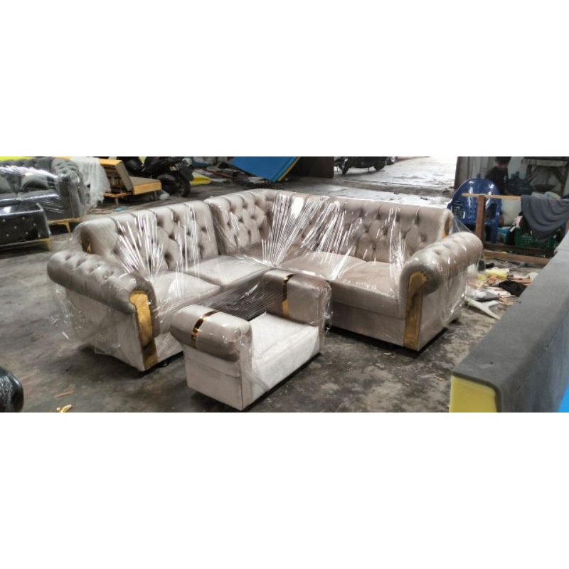 SOFA LETTER L MINIMALIS ALA TURKEY + MEJA + KACA / SOFA KELUARGA MEWAH BAHAN BALDU BELUDRU LIST GOLD