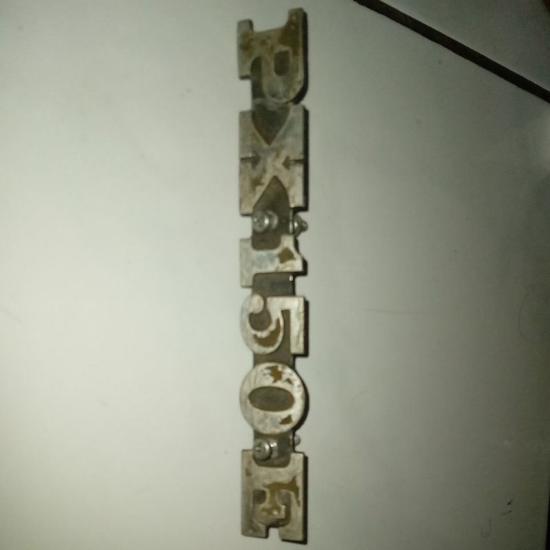 emblem vespa px original bukan baru