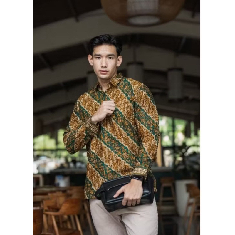 Kemeja Batik Pria NUC.ID Mahendra 02 (Hijau Botol)