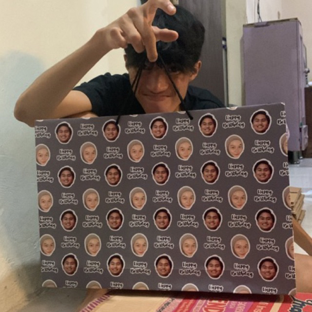 

Paperbag custom wajah / paper bag Landscape muat sepatu