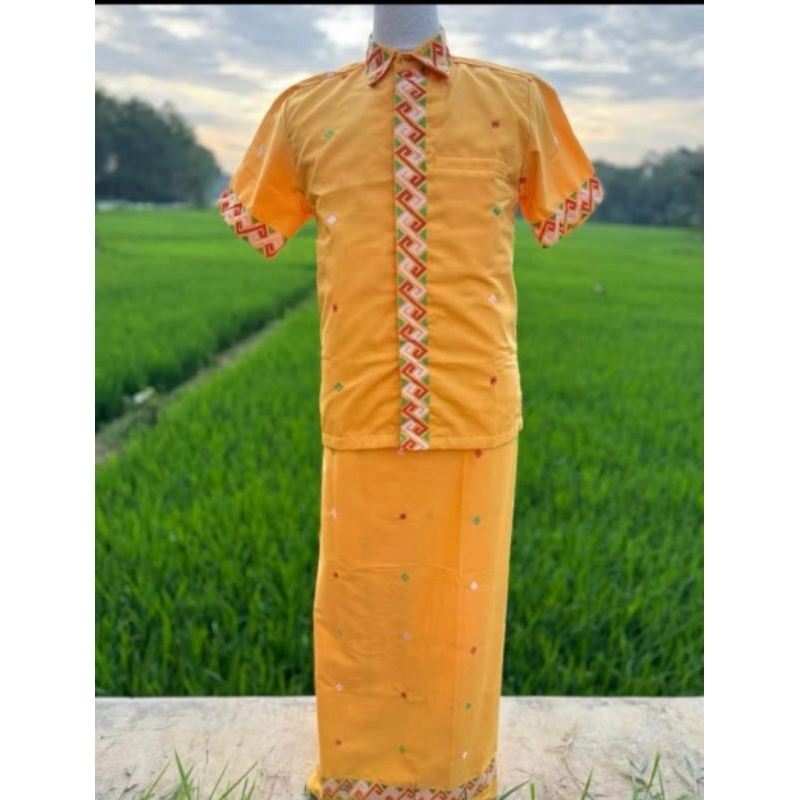 Satu Set Baju dan Sarung Bordir Pria Kuning Kunyit