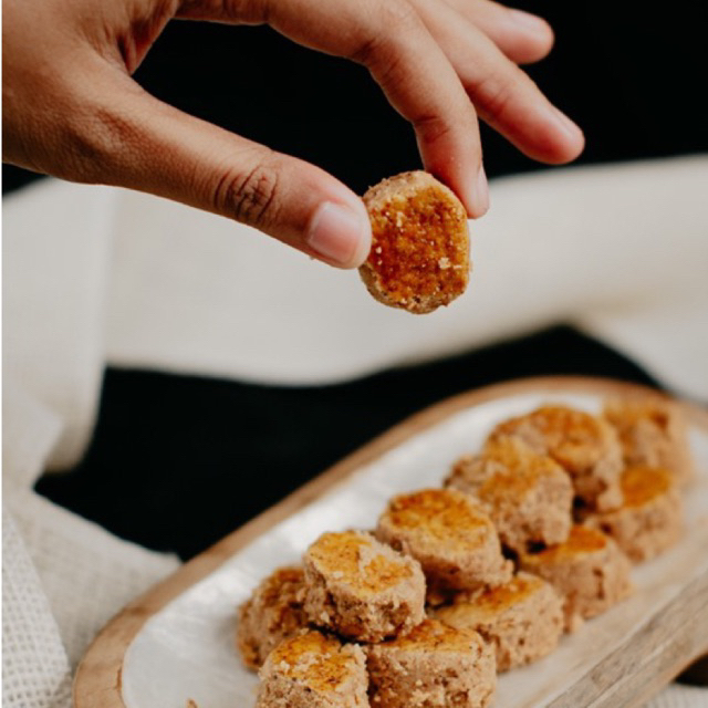 

KUE KERING MURAH LEZAT - KUE KACANG - TOPLES TABUNG 500 ML