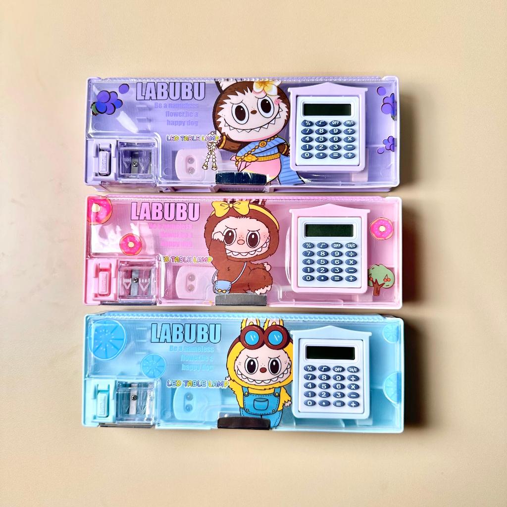 

(PCS) KOTAK PENSIL MAGNET KM 9400-3 LABUBU / KOTAK PENSIL ANAK