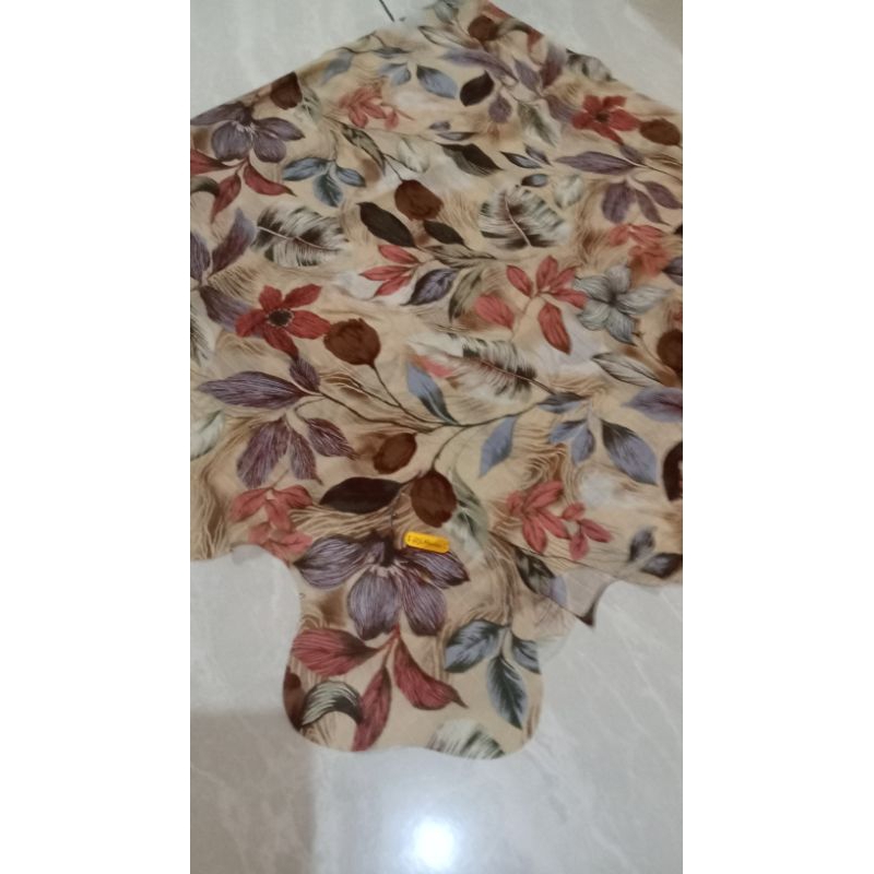 Hijab Segiempat by RS Hijab motif