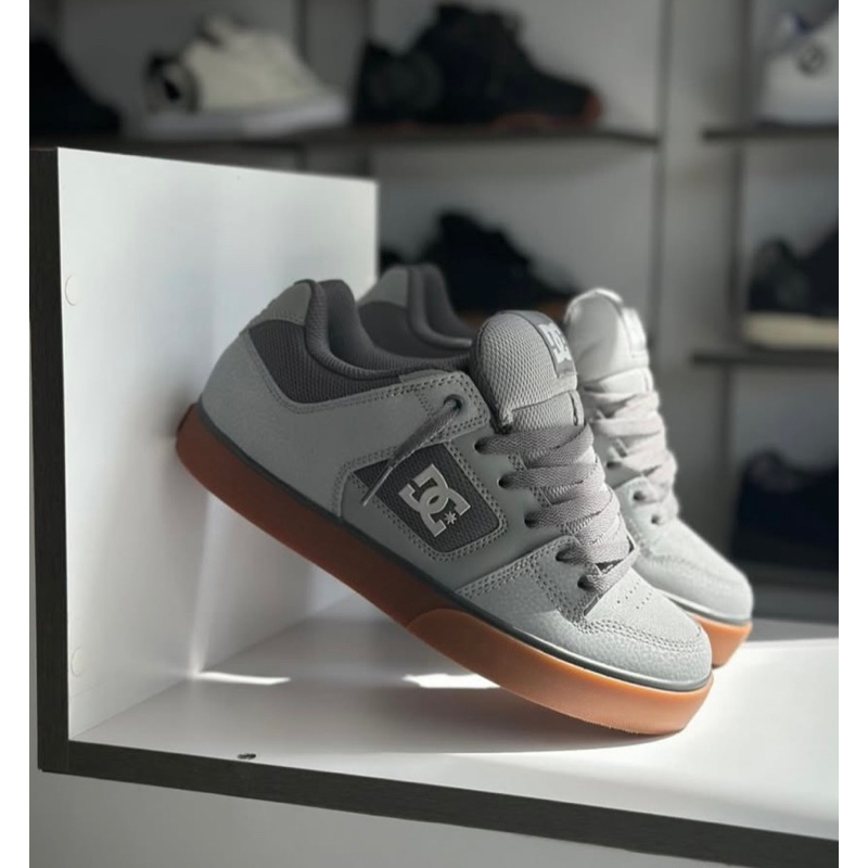 DC SHOES • PURE • CARBON/GUM