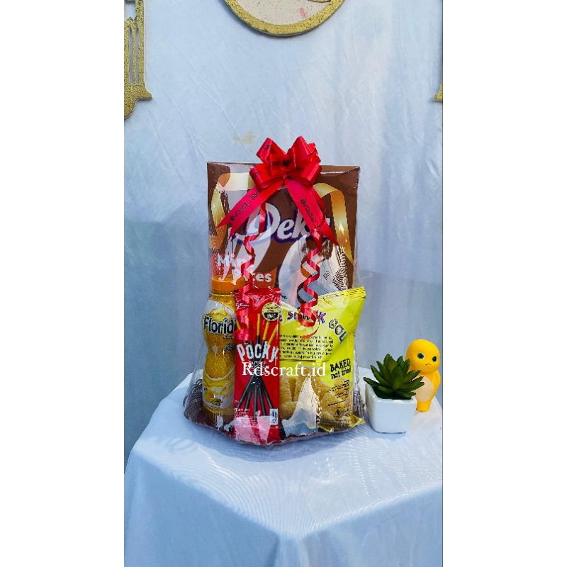 

Parcel lebaran 1. hampers makanan