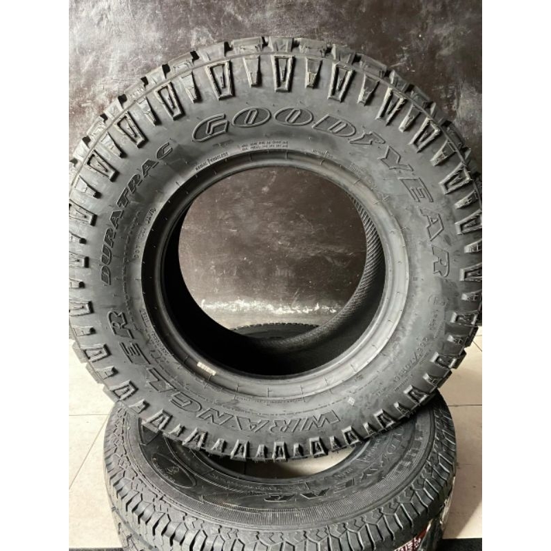 Ban Goodyear Silenttrack AT 265/70 R16