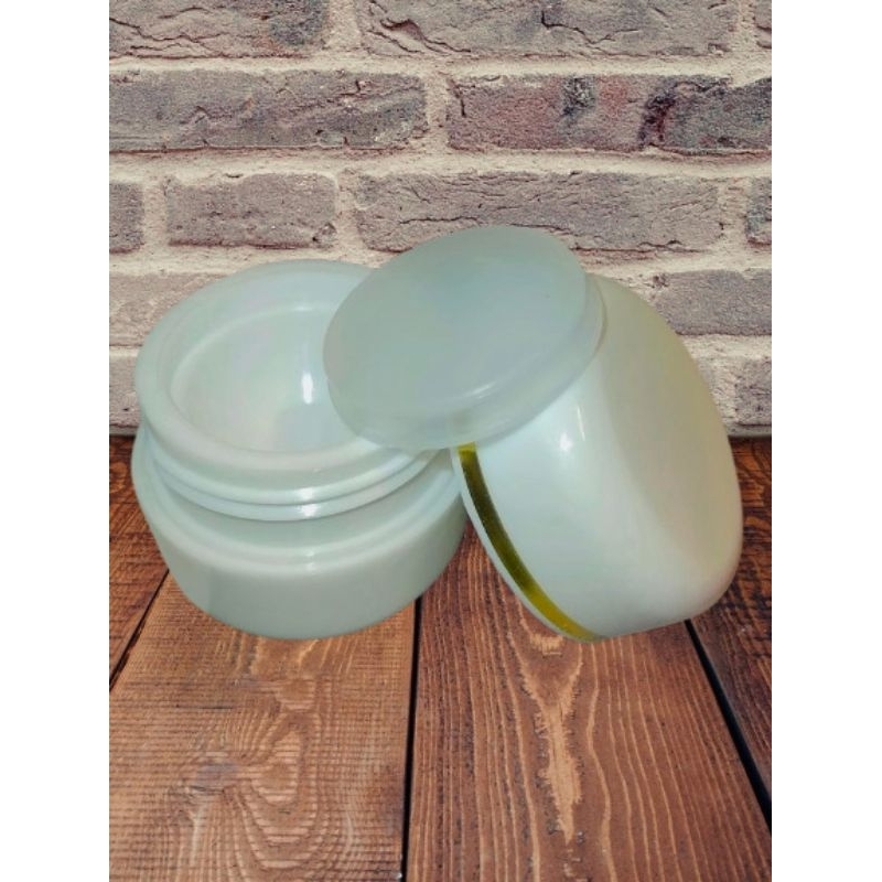 Pot cream  10 gr -12,5 gram  Putih list gold kemasan kosmetik