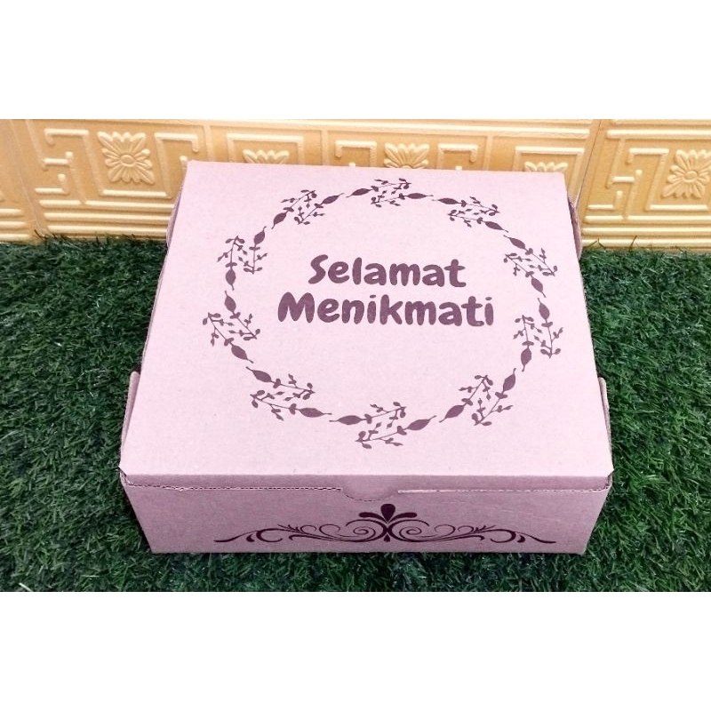 

Kardus Motif Nasi Maupun Kue