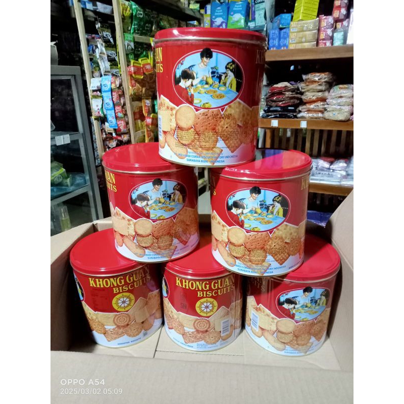 

KHONGHUAN KALENG KECIL biskuit wafer roti kue 1 dus karton 6 pcs