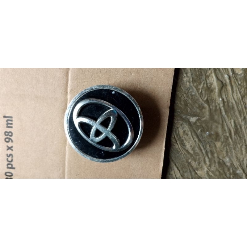 dop tutup velg Toyota Avanza Inova rush bekas