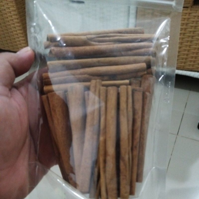 

150 gram Kayu manis batang kemasan standing pouch premium 100% alami organik cinnamon rempah herbal jamu bumbu bahan masakan stick utuh asli kerinci jambi kualitas ekspor stik 8cm super bersih kering murah pilihan terbaik grade A