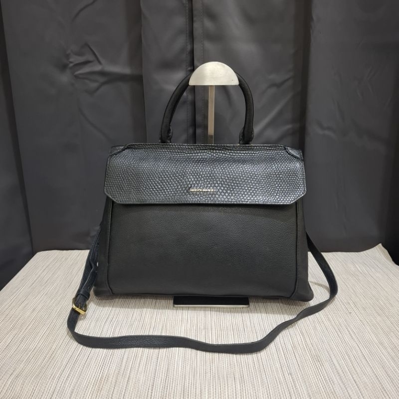 Bruno Magli Top Handle Bag Slingbag Kulit Asli