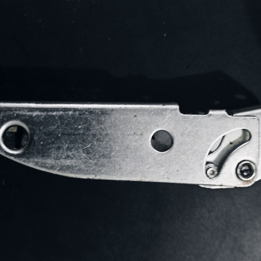 engsel pintu freezer box