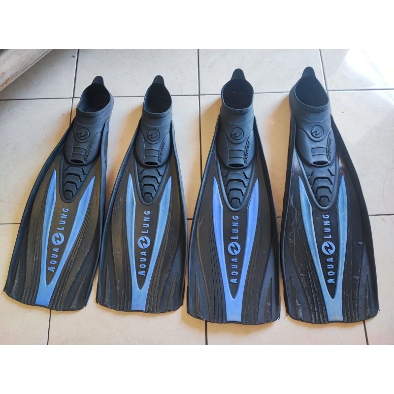 fins second aqualung