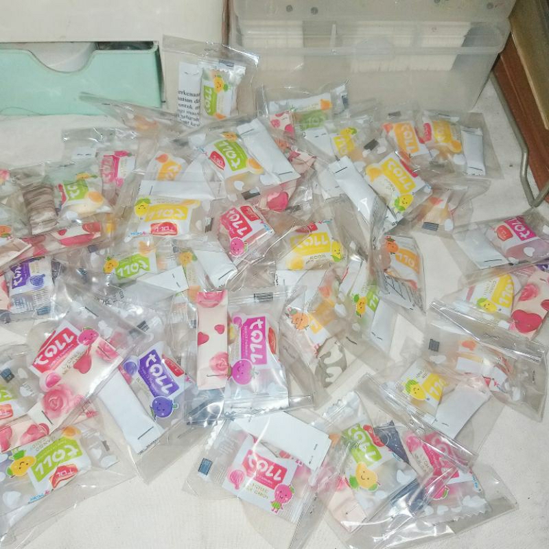 

Permen Berhadiah Isi 50 Dijamin Laris