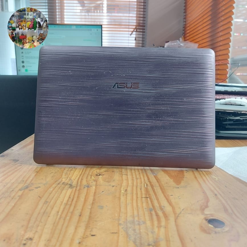 Casing Atas Cover Case Laptop Notebook Asus EeePc Pc 1015 1015B 1015P 1015PW Free Engsel dan Cable F