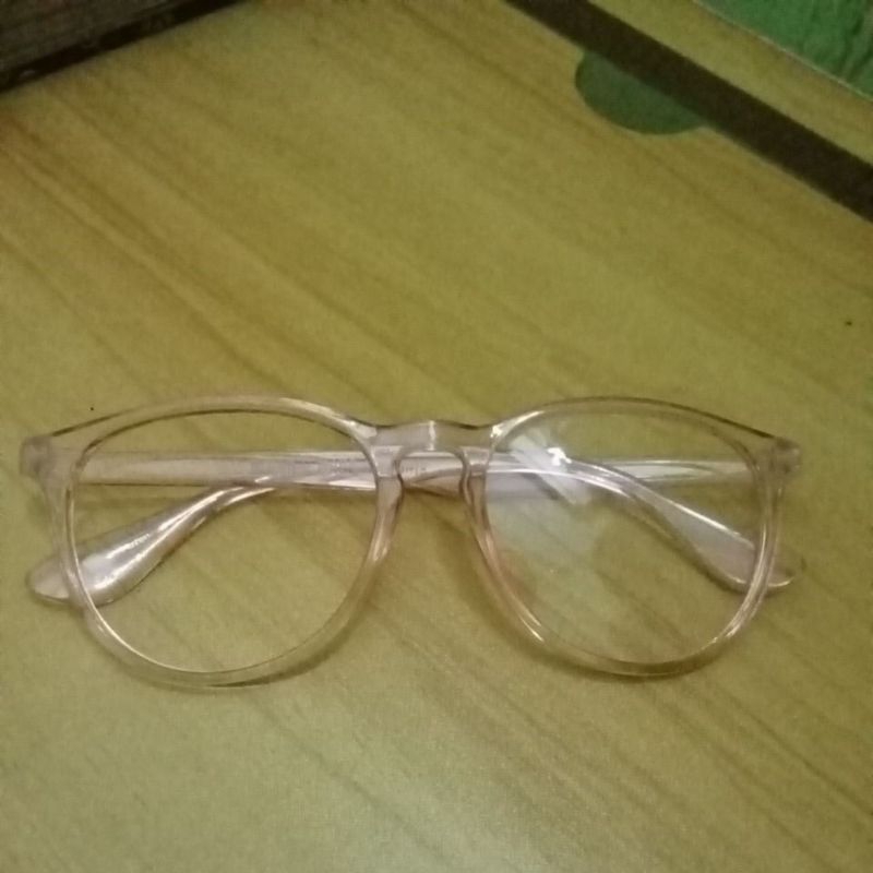 PRELOVED FRAME KACAMATA