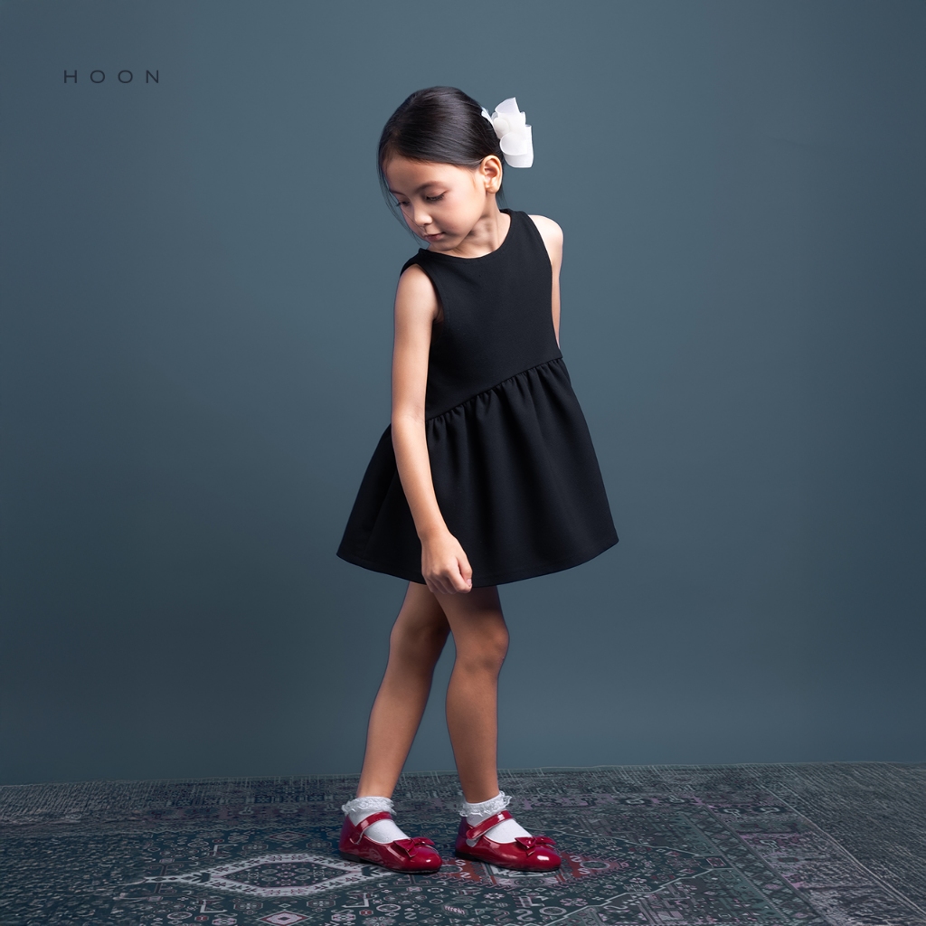 HOON - Layla Dress | Anak Perempuan | Semiwool | Dress Hitam Kerut Tanpa Lengan Korea | Dress Anak K