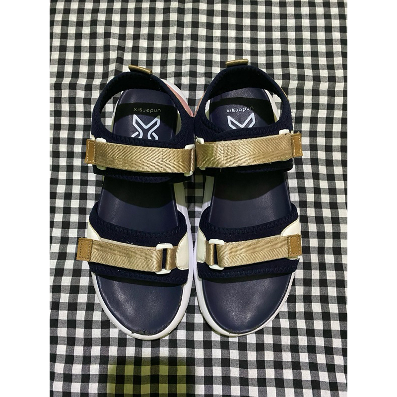 Preloved sandal UNDERSIX