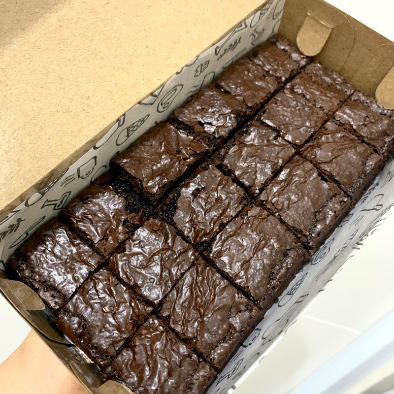 

Fudgy Brownie 20x10