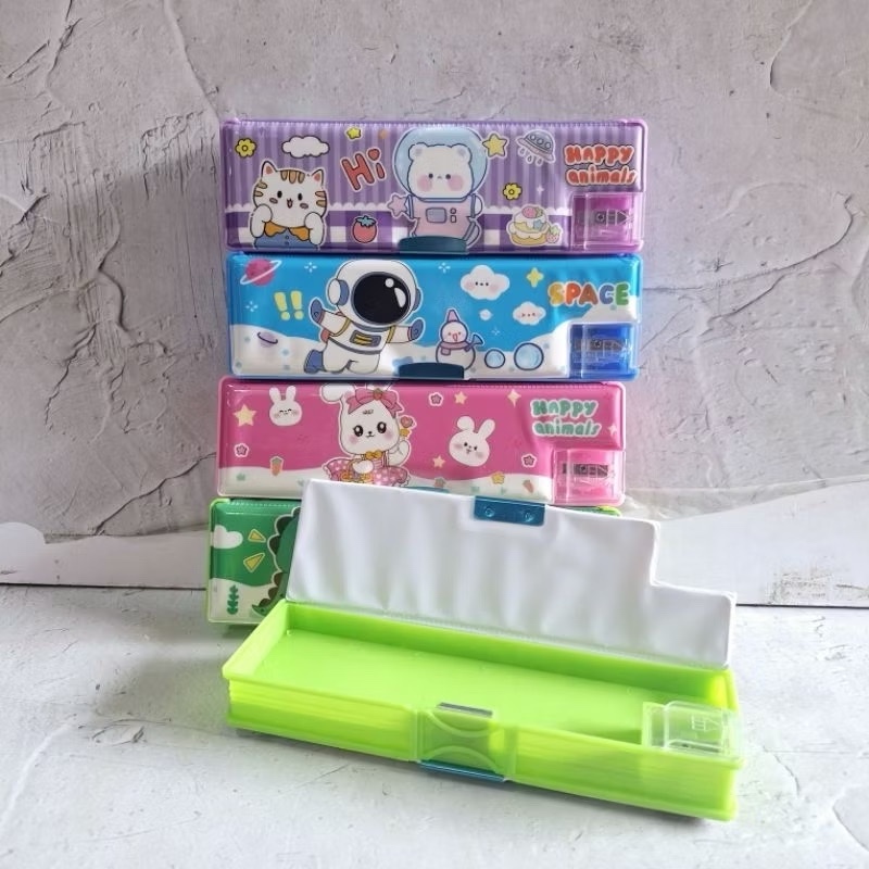 

Kotak Pensil Anak Magnet plus Serutan Squeezy Motif Kartun Lucu Pencil Case